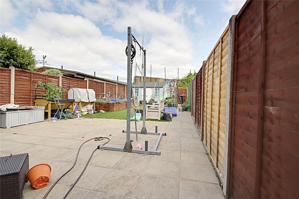 Property photo 2 of 20 Picture No. 04