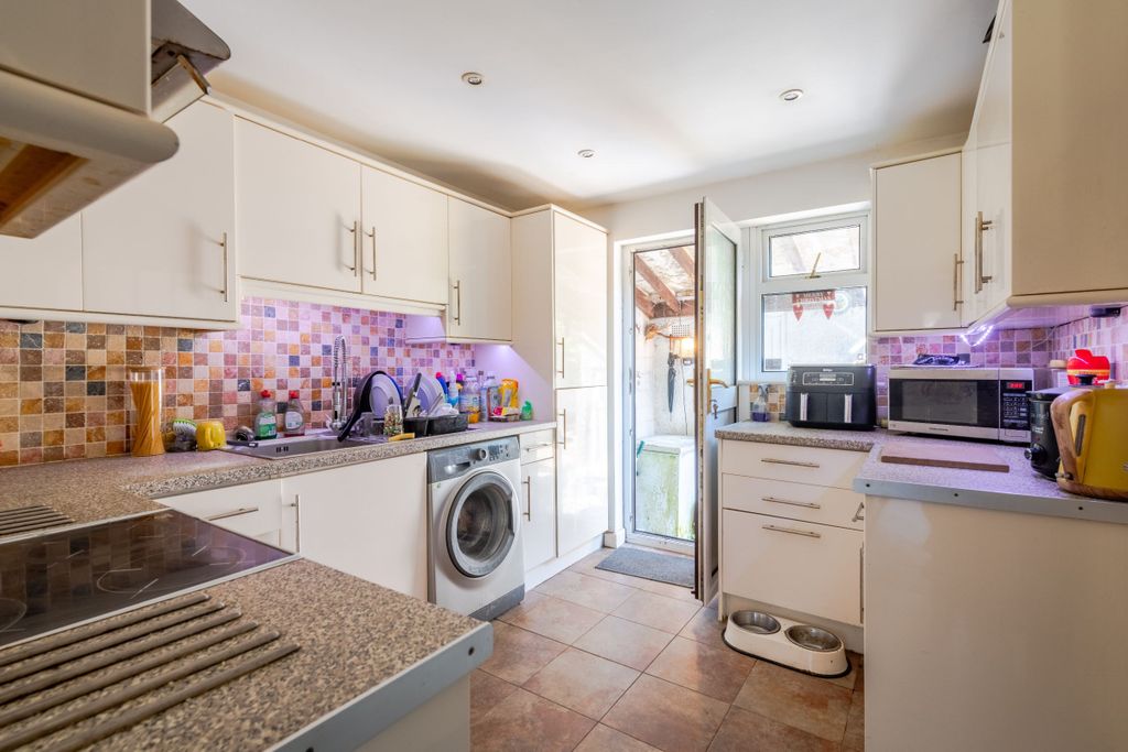 Property photo 2 of 13