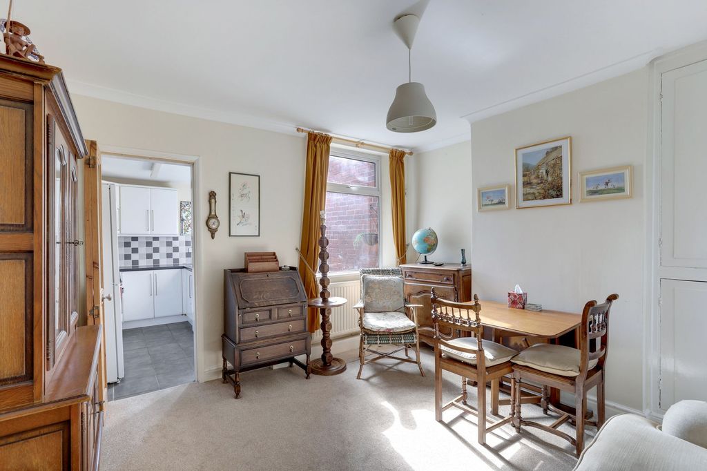 Property photo 3 of 14