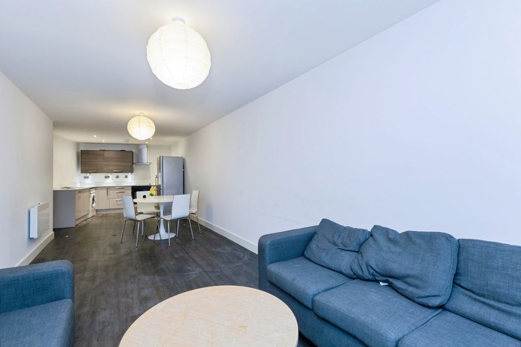 Property photo 2 of 12 Lounge