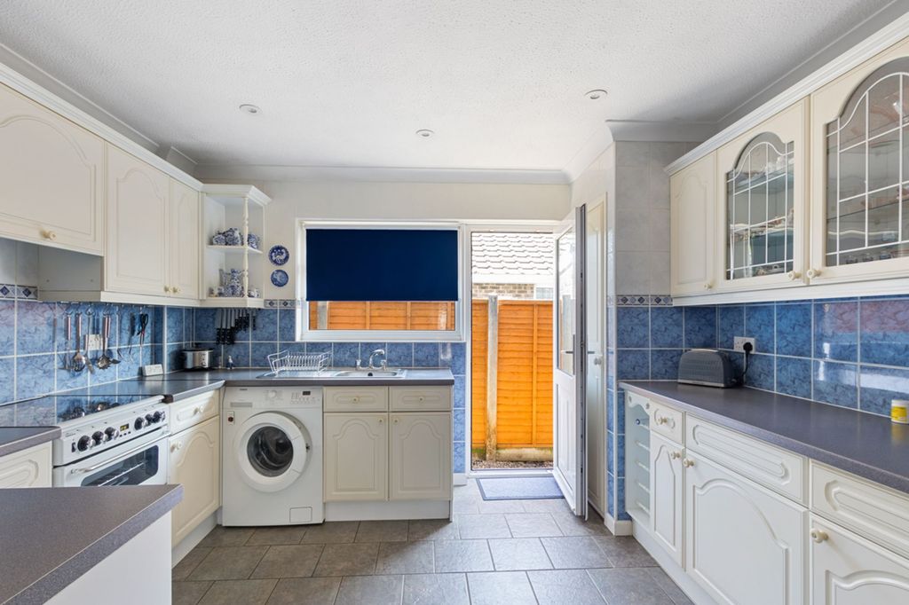 Property photo 3 of 17