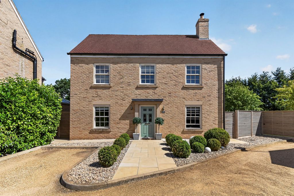 Property photo 1 of 31
