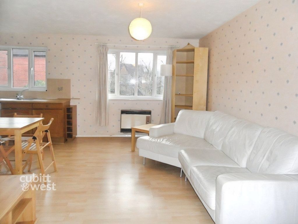 Property photo 2 of 5 65E816A3-85054_P4...