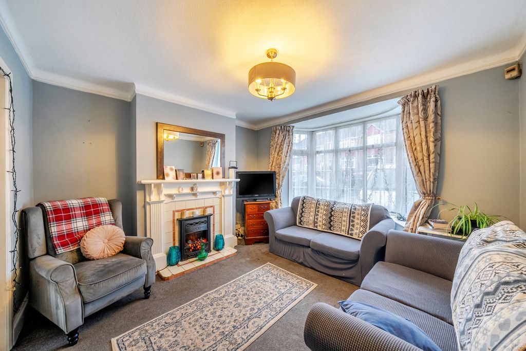 Property photo 2 of 16 Reception