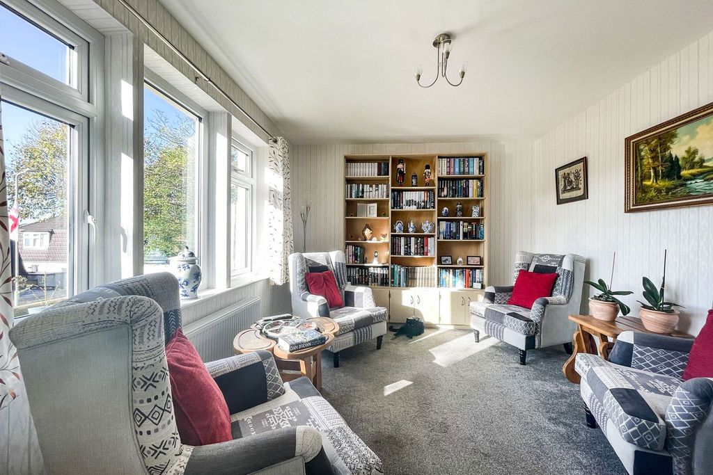 Property photo 2 of 14