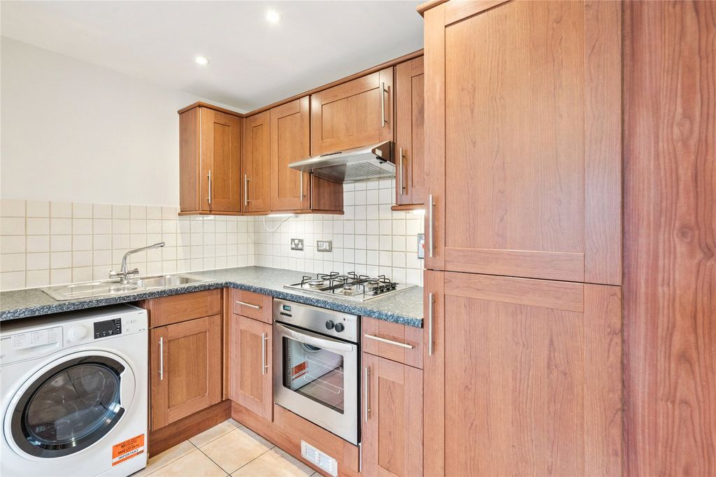 Property photo 3 of 12 Picture No. 10