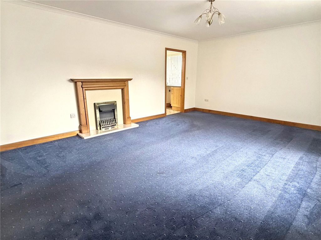 Property photo 3 of 27 Picture No. 05
