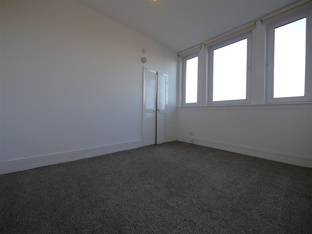 Property photo 3 of 5 P2110574.Jpg