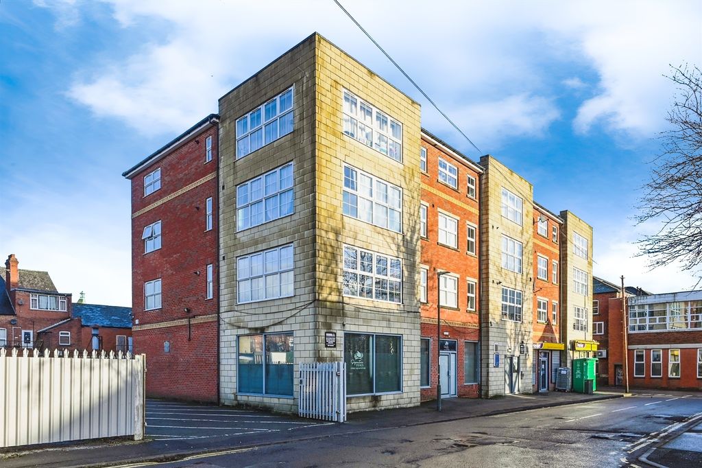 Property photo 1 of 12