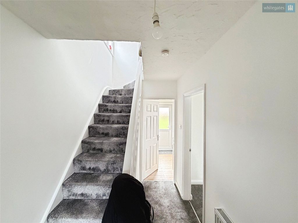 Property photo 3 of 11 Picture No. 26