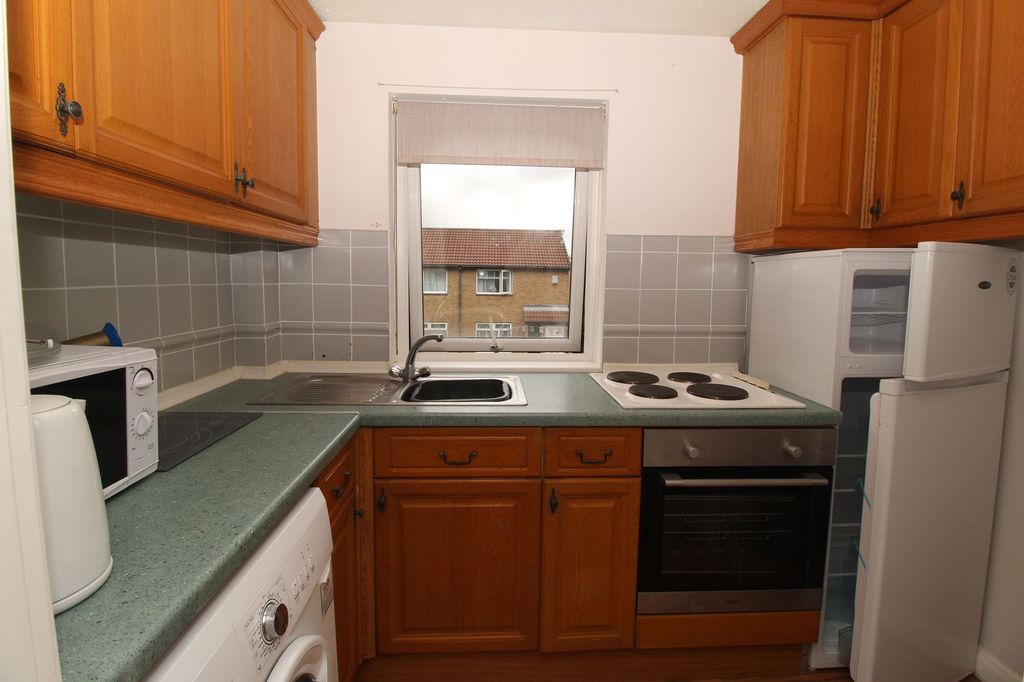 Property photo 3 of 5