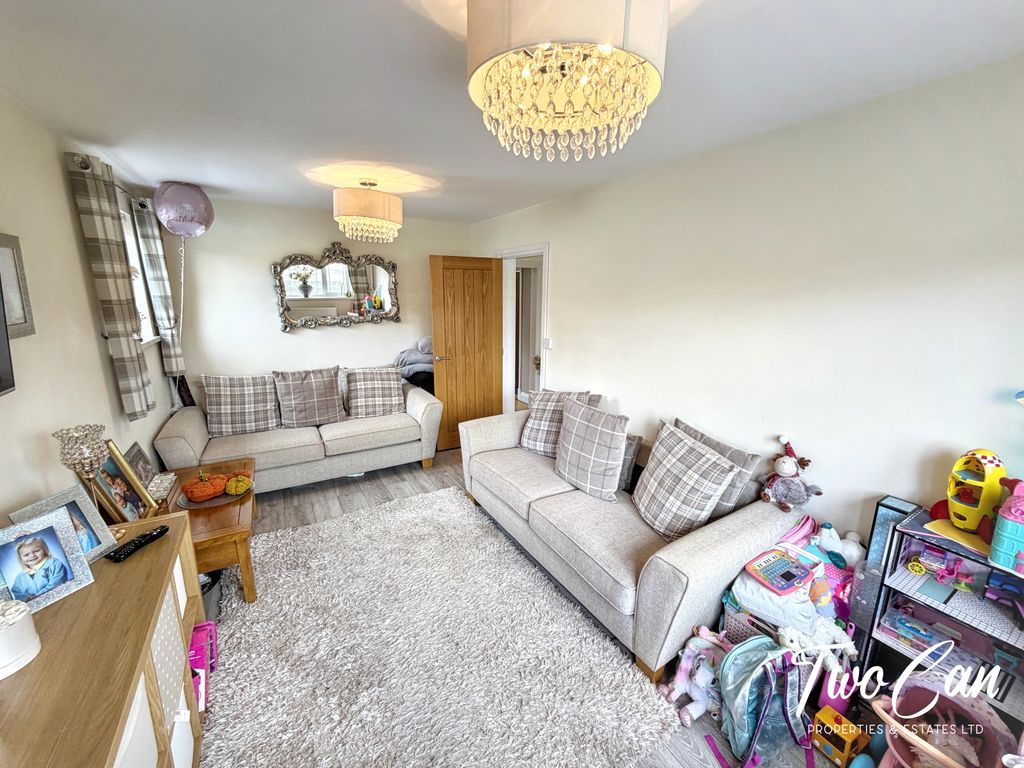 Property photo 3 of 36