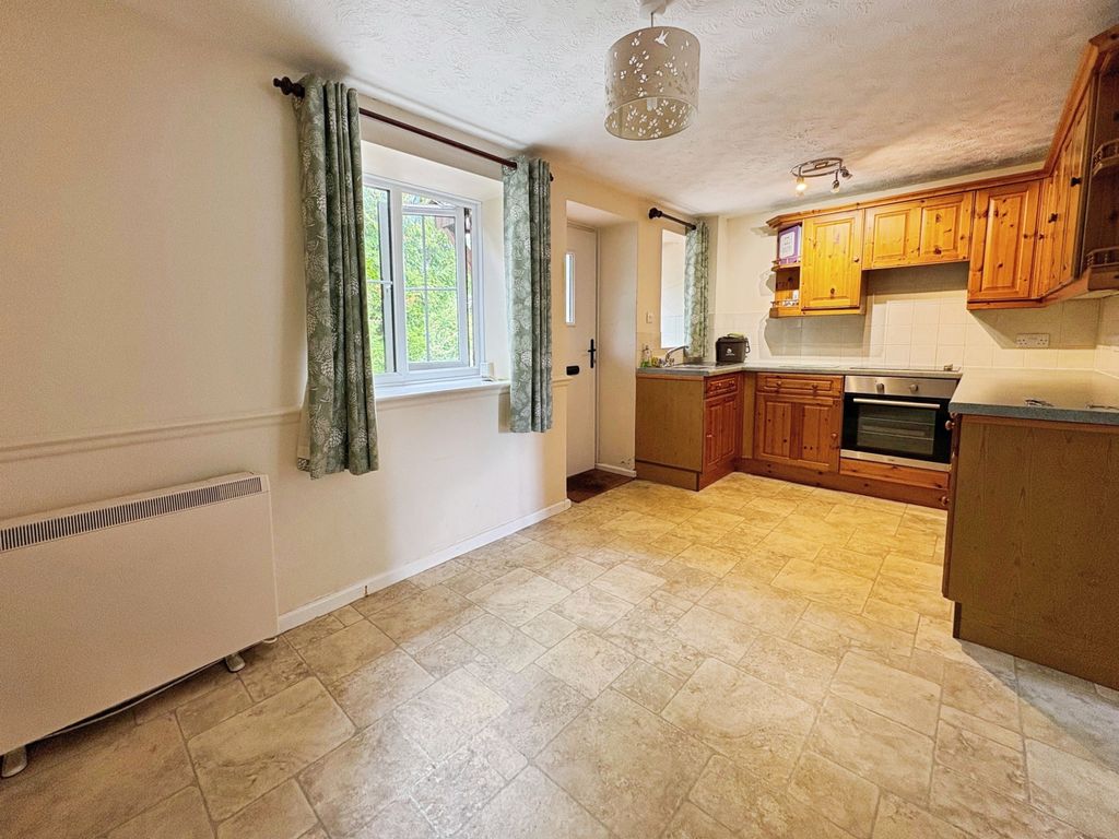 Property photo 3 of 30 84Db0579-28