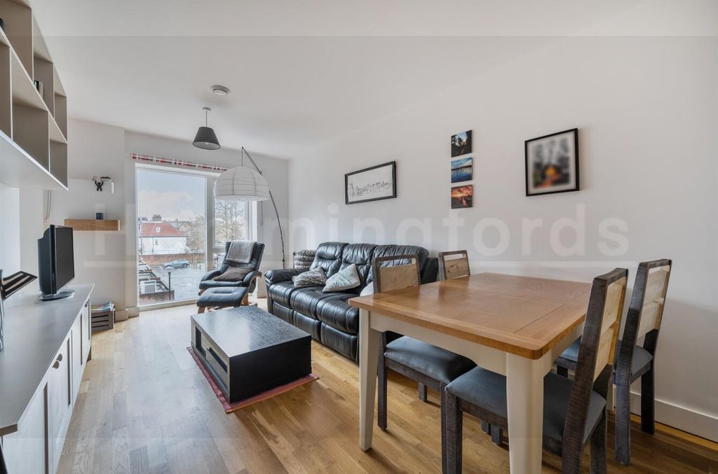 Property photo 2 of 15 Bca87A57-34B9-4Ec5-9910-Cad4A7184dc8.Jpg