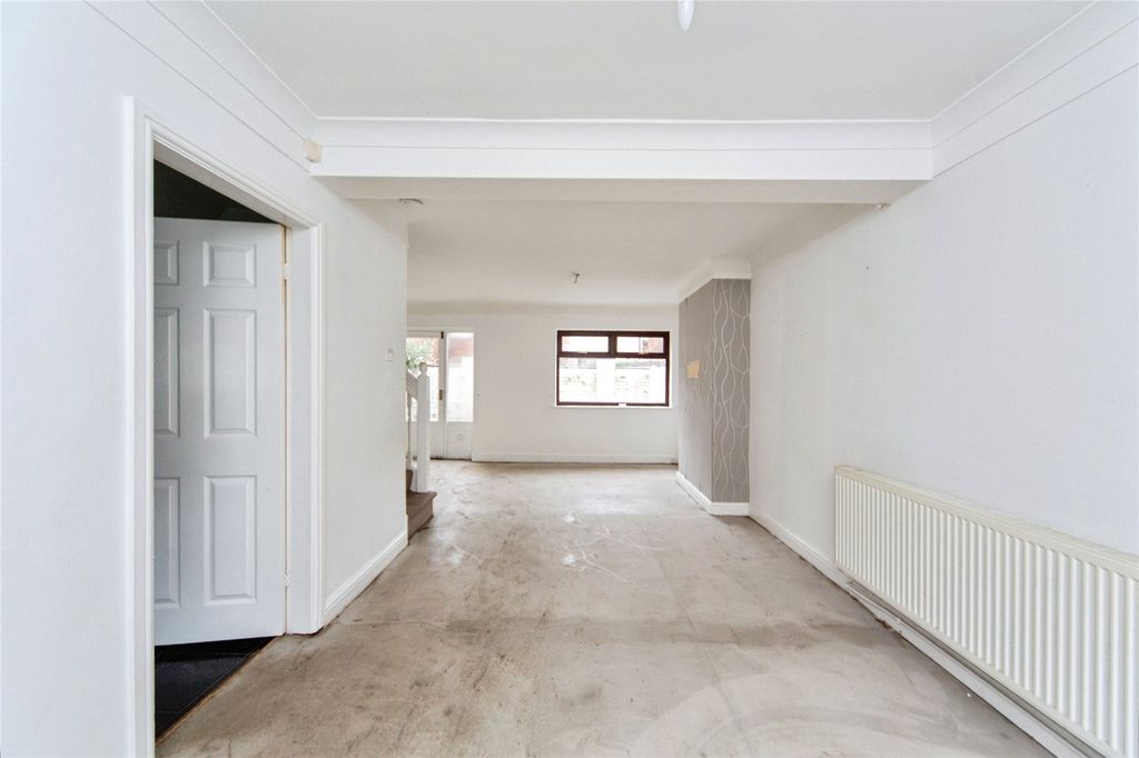 Property photo 3 of 23 Picture No. 09