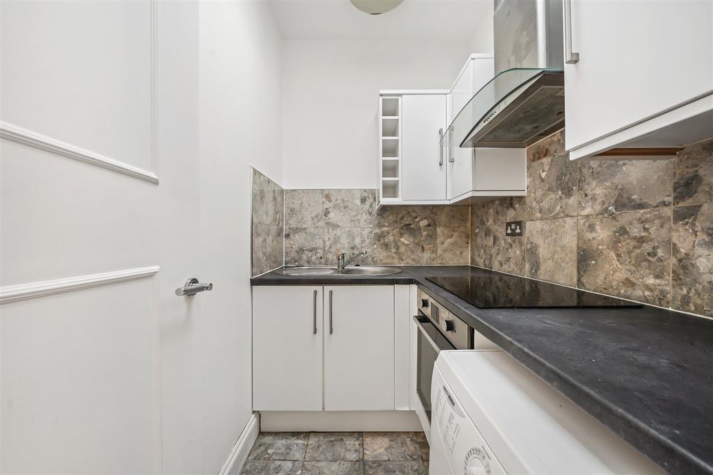 Property photo 3 of 12 Muswell Road-No Watermark-7.Jpg