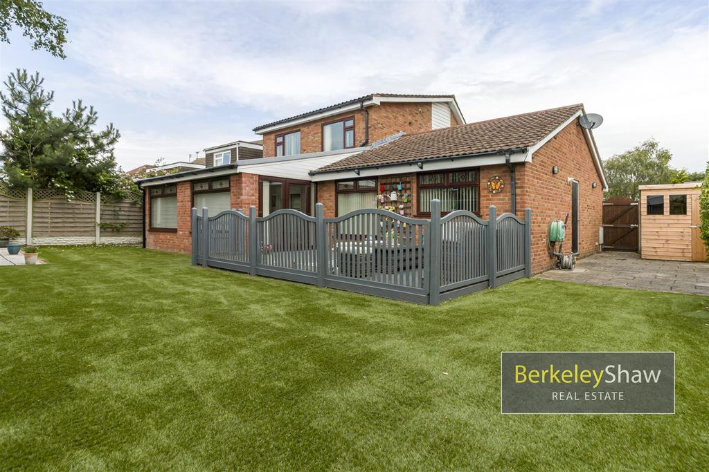 Property photo 2 of 43 53 Wicks Lane Formby L372Yd 046.Jpg