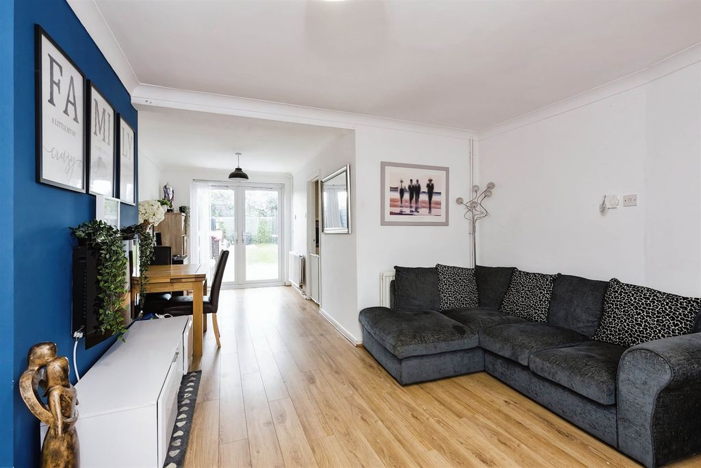 Property photo 2 of 14