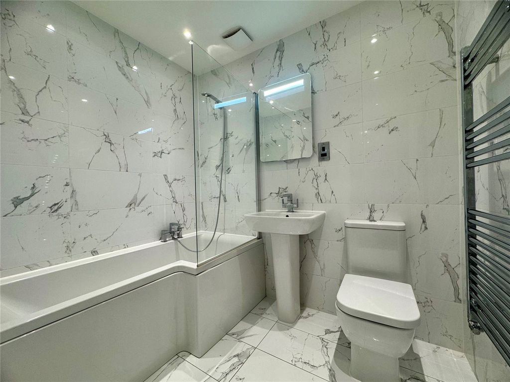 Property photo 3 of 4 Picture No. 05