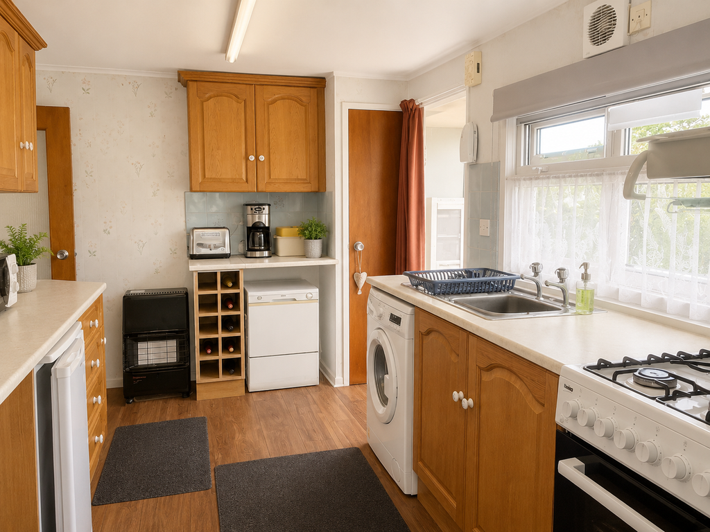 Property photo 3 of 12 Kit