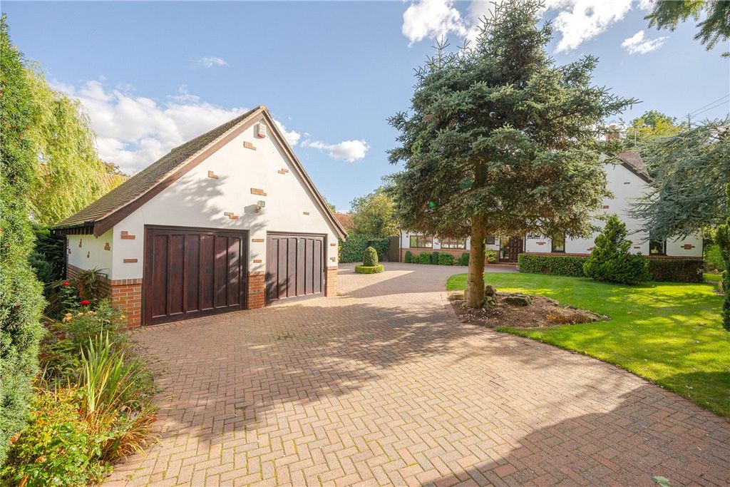 Property photo 2 of 29 Picture No. 03