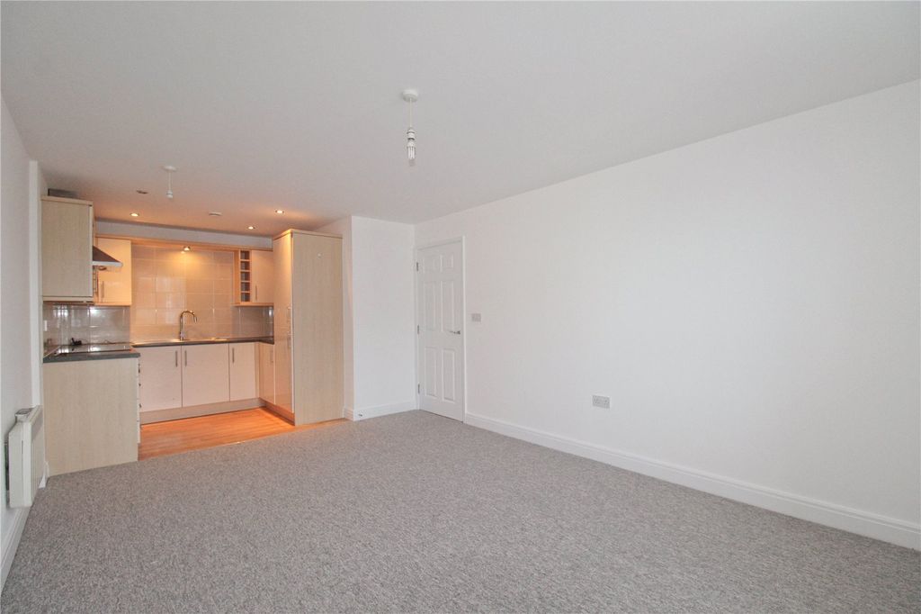 Property photo 2 of 10 Picture No. 14