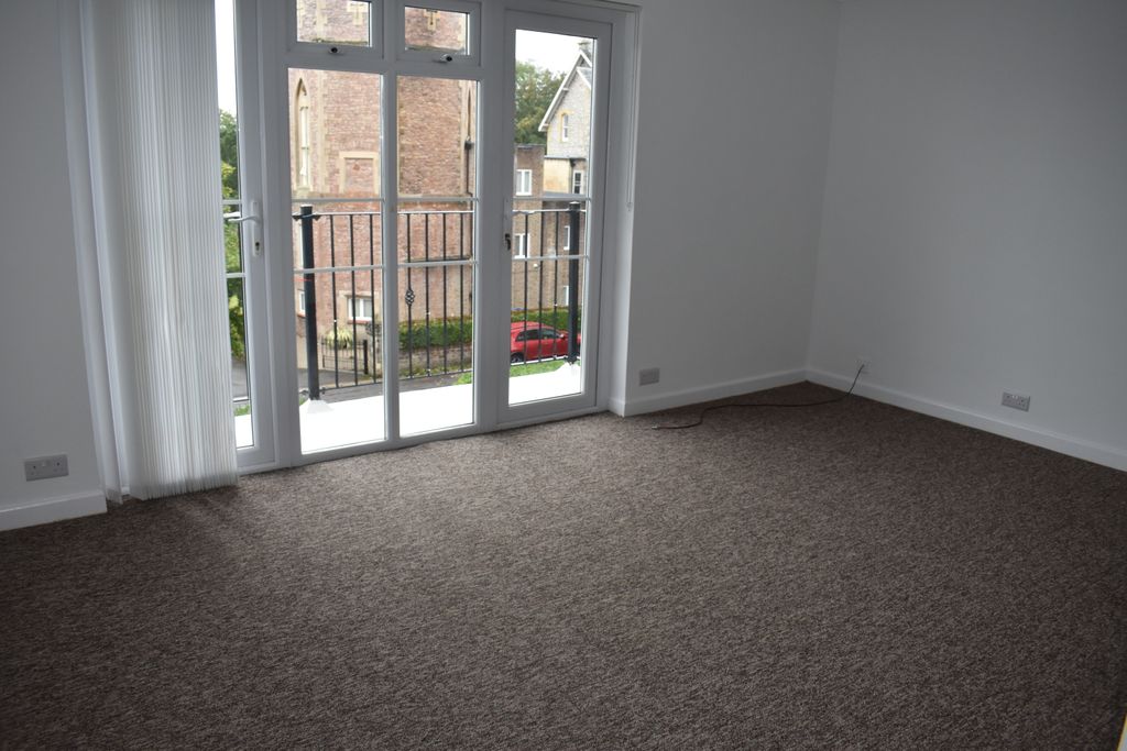 Property photo 2 of 13 Dsc_0090