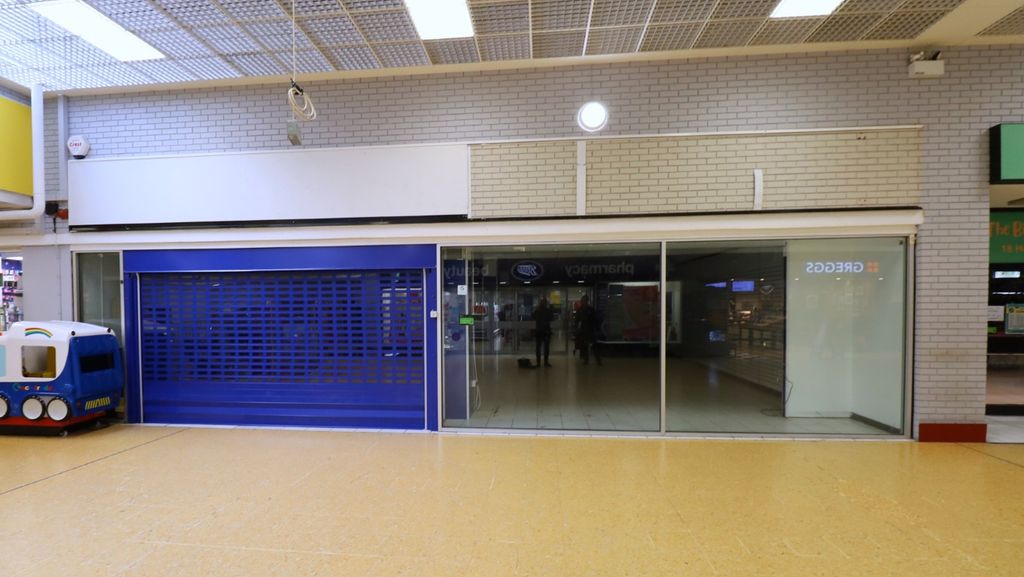 Property photo 1 of 2 Shop Frontage