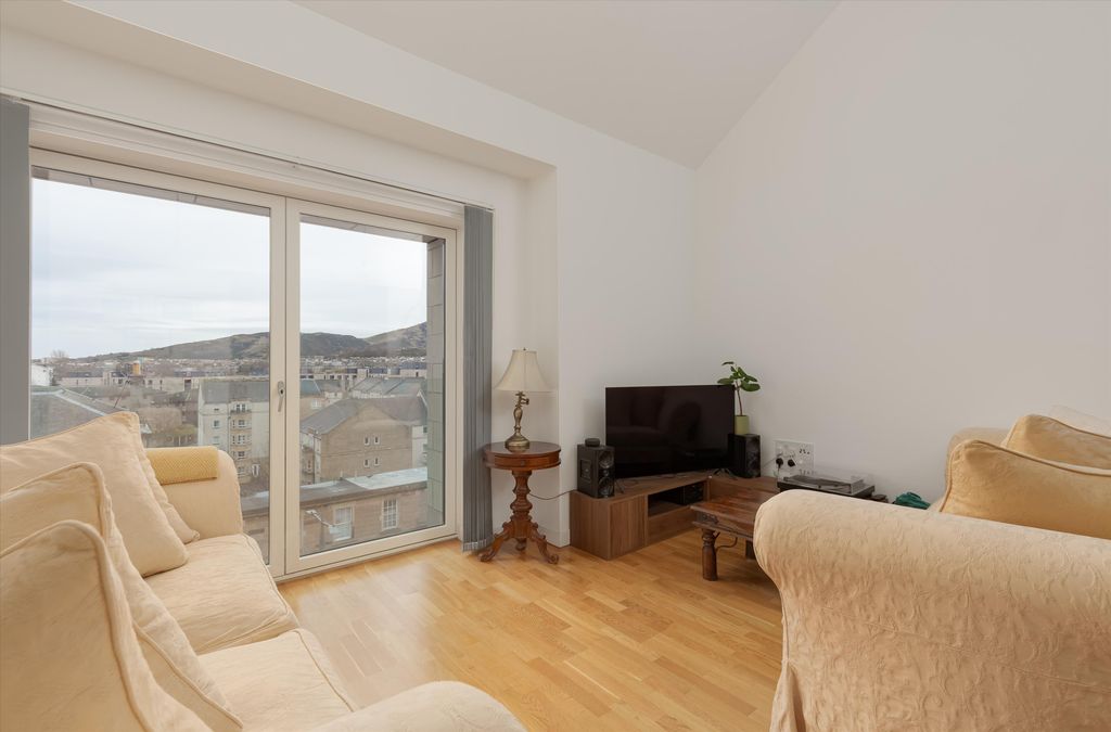 Property photo 2 of 11 Image