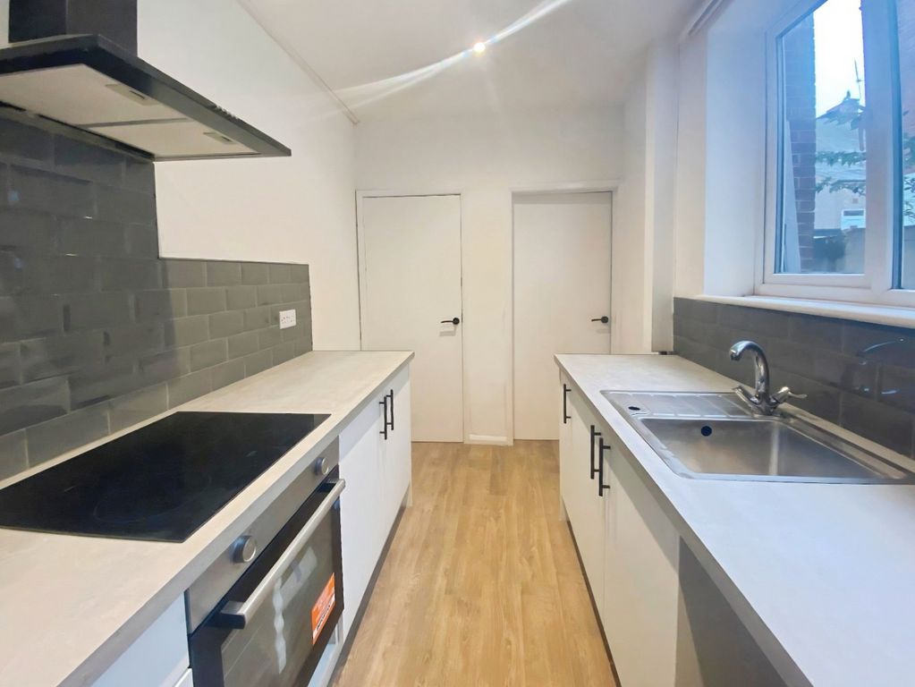 Property photo 2 of 17 4684891