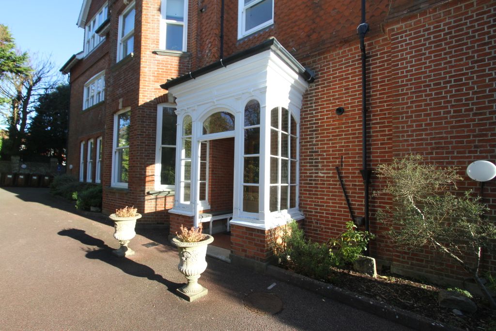 Additional image 5 of 5 bed flat for saleGaudick Road, Eastbourne BN20