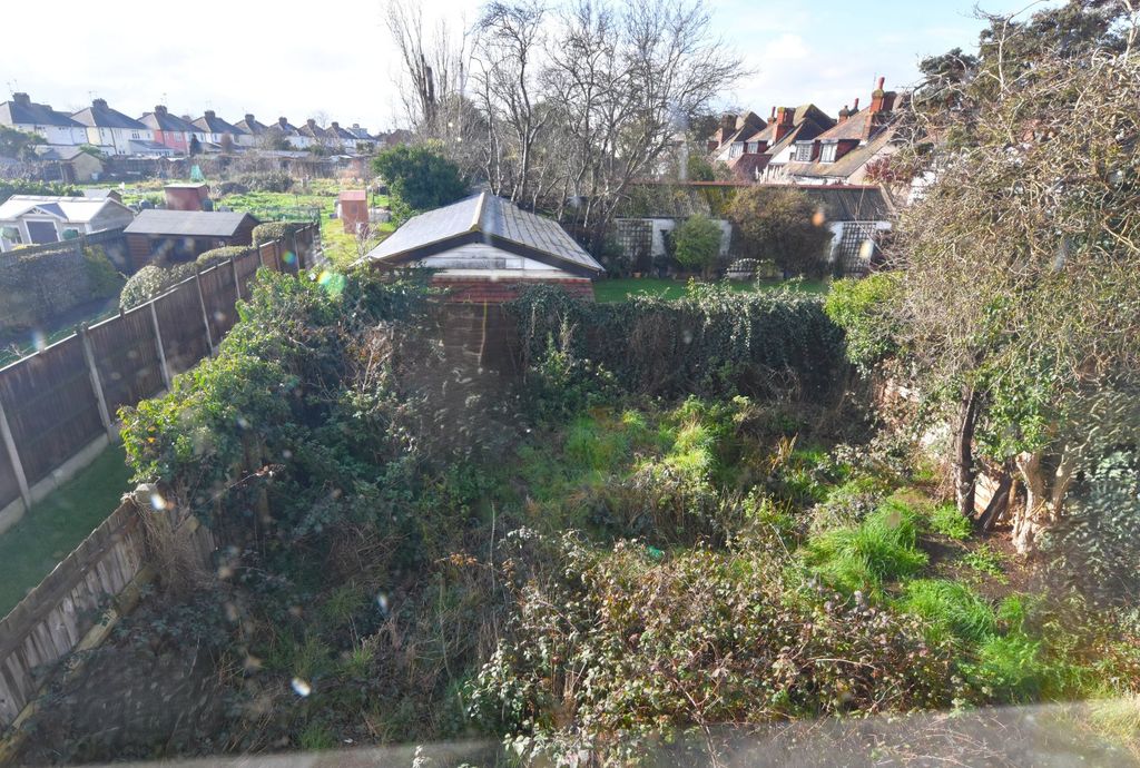 Property photo 2 of 22 Picture No. 09