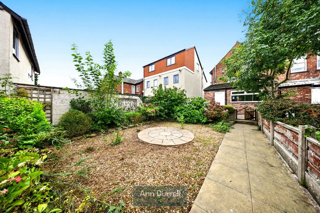 Property photo 2 of 26