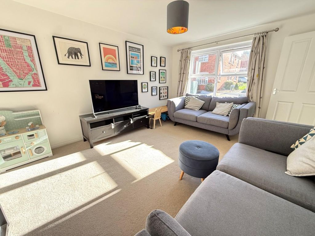 Property photo 3 of 24 21.Jpg