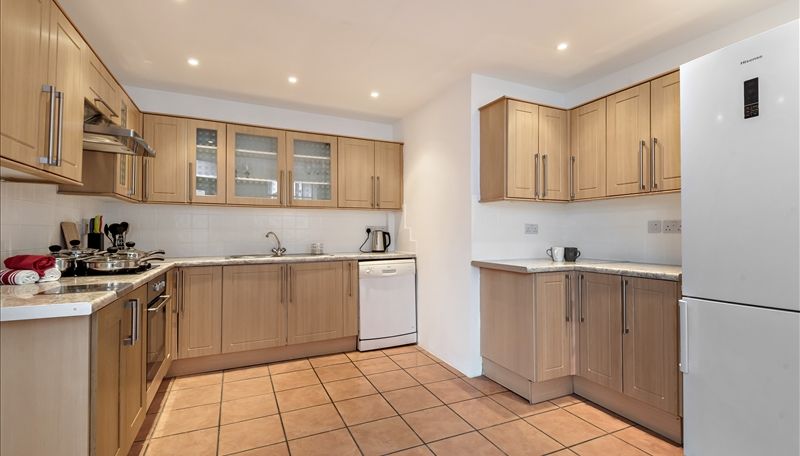 Property photo 3 of 14 Kitchen