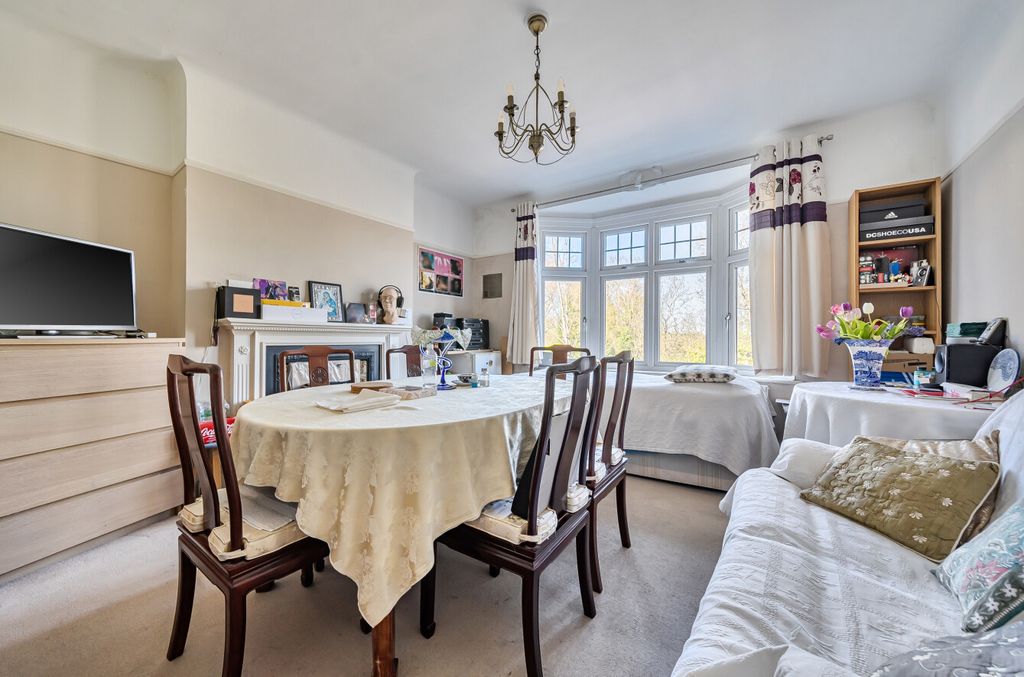 Property photo 2 of 16 1437100-10-69d523...