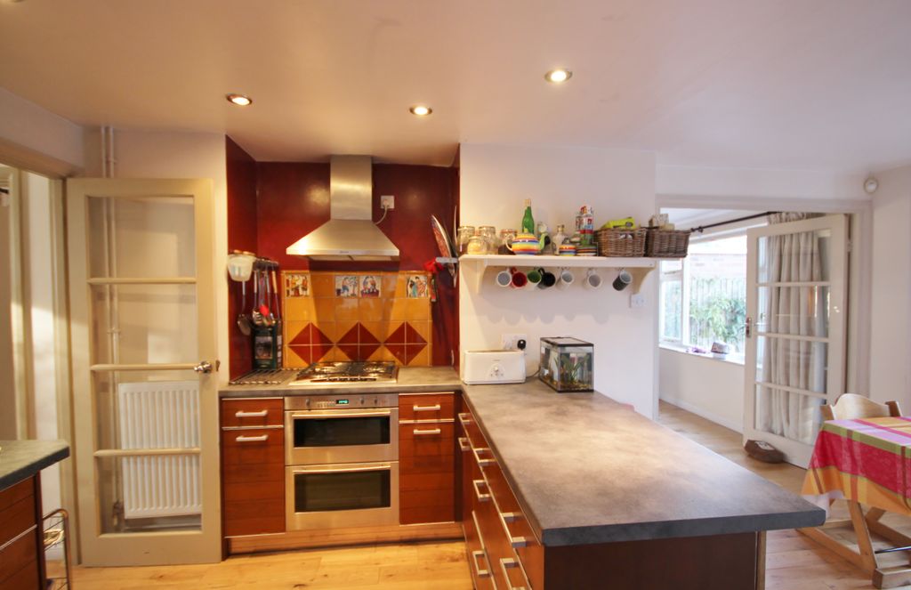 Property photo 2 of 11