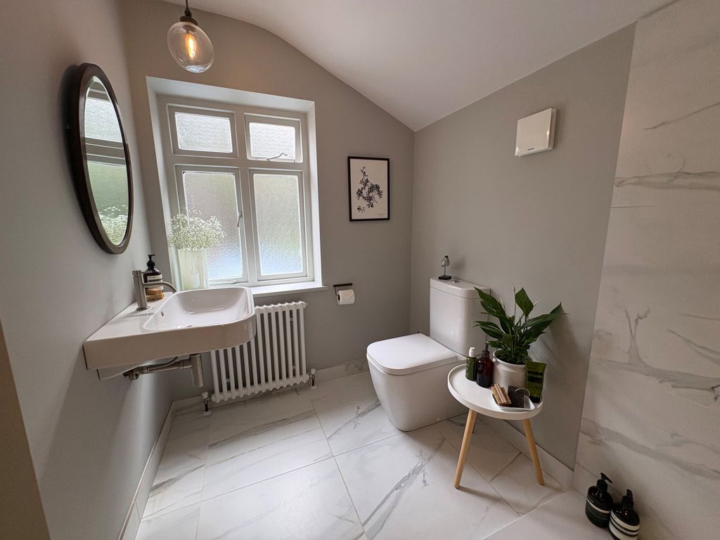 Property photo 3 of 56