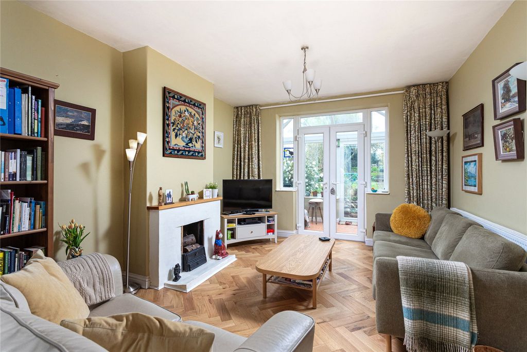 Property photo 3 of 20 Photos