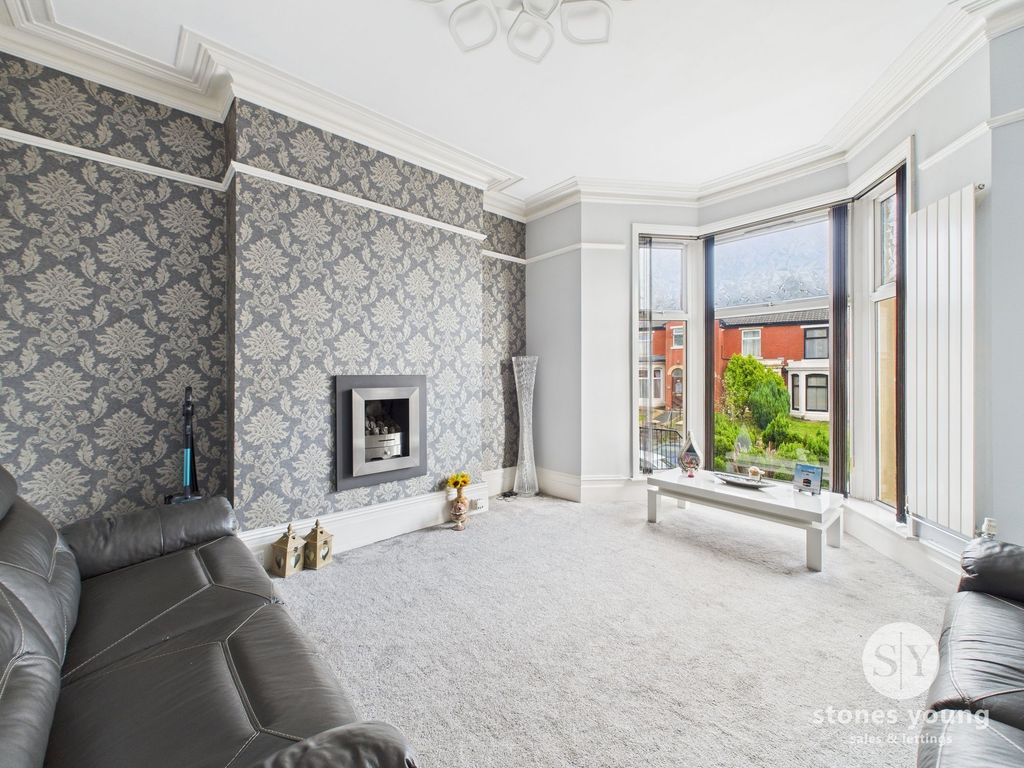 Property photo 3 of 27