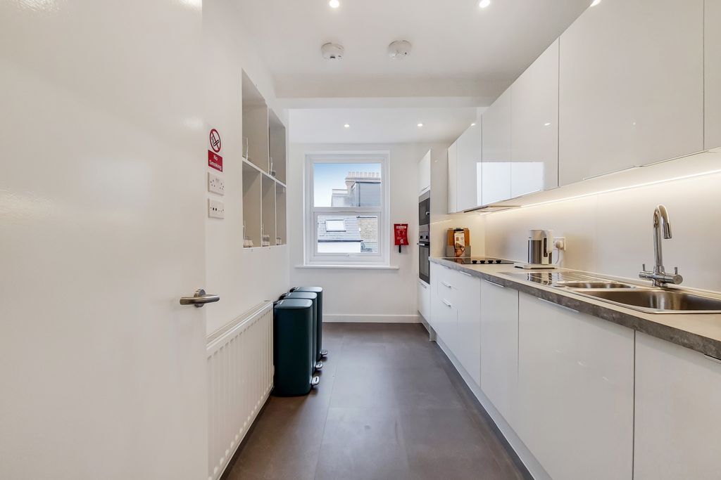 Property photo 3 of 5 4_Kitchen-0