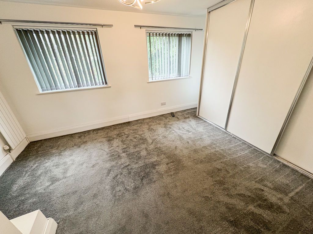 Property photo 3 of 10 Photo 2