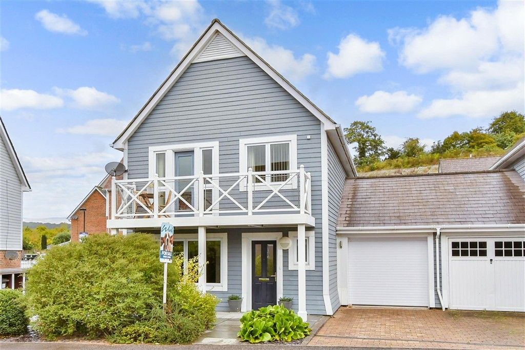 Property photo 3 of 12 Front (Web)