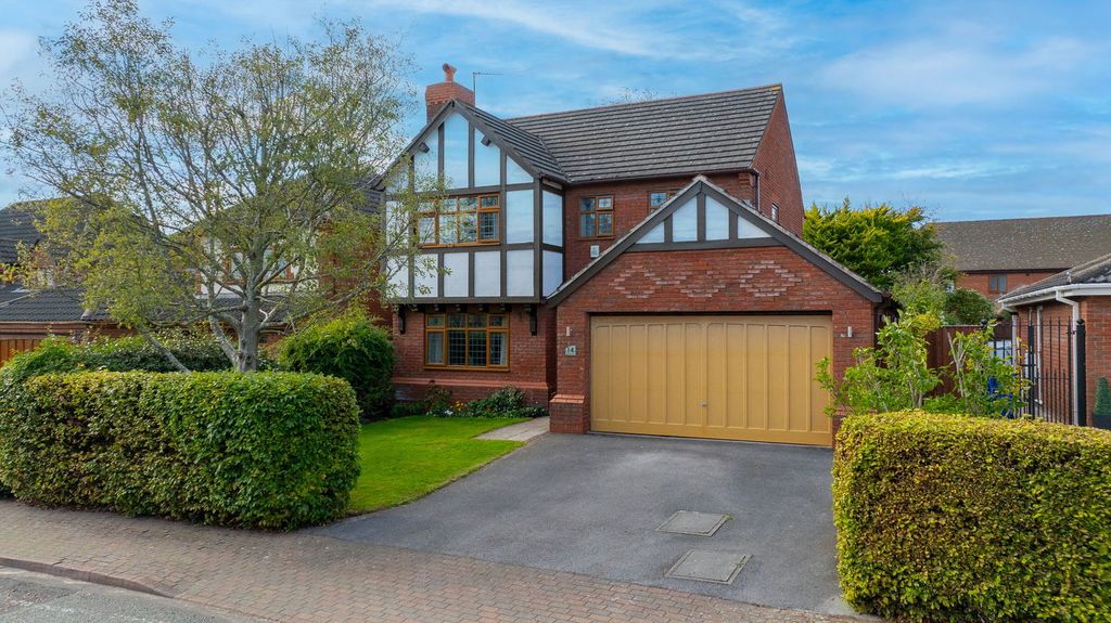 Property photo 1 of 31