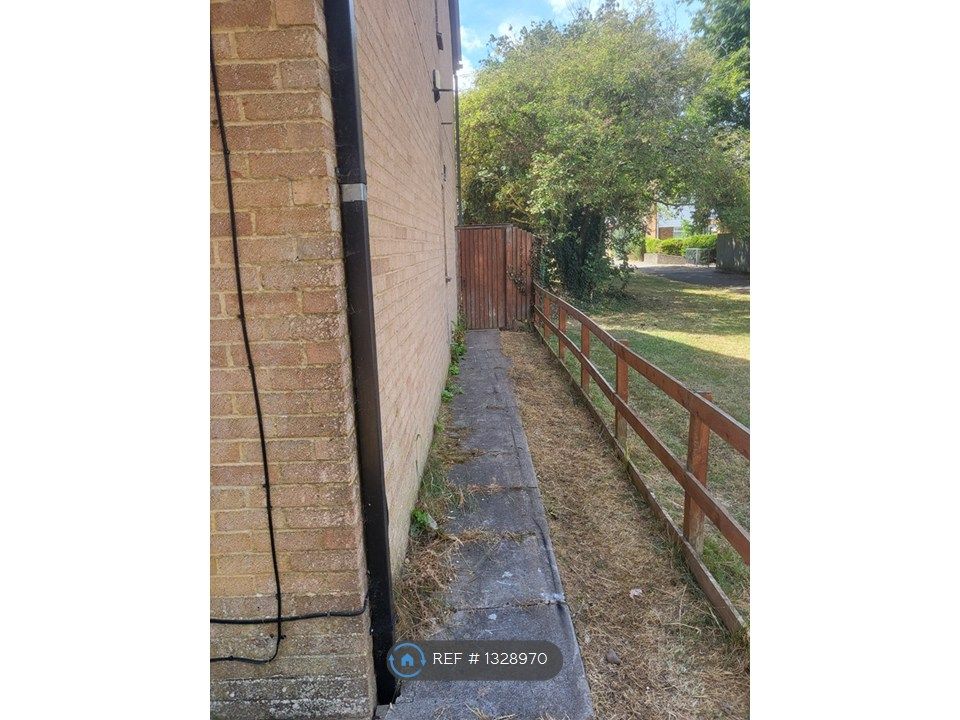 Property photo 3 of 20