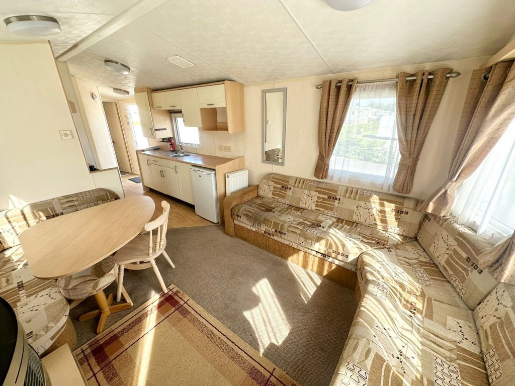 Property photo 1 of 5 Willerby Solara 25K 4 1.Jpg