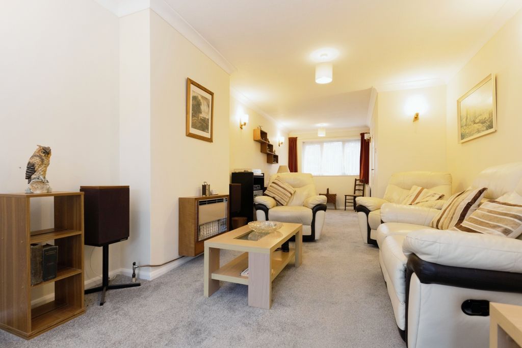 Property photo 3 of 17