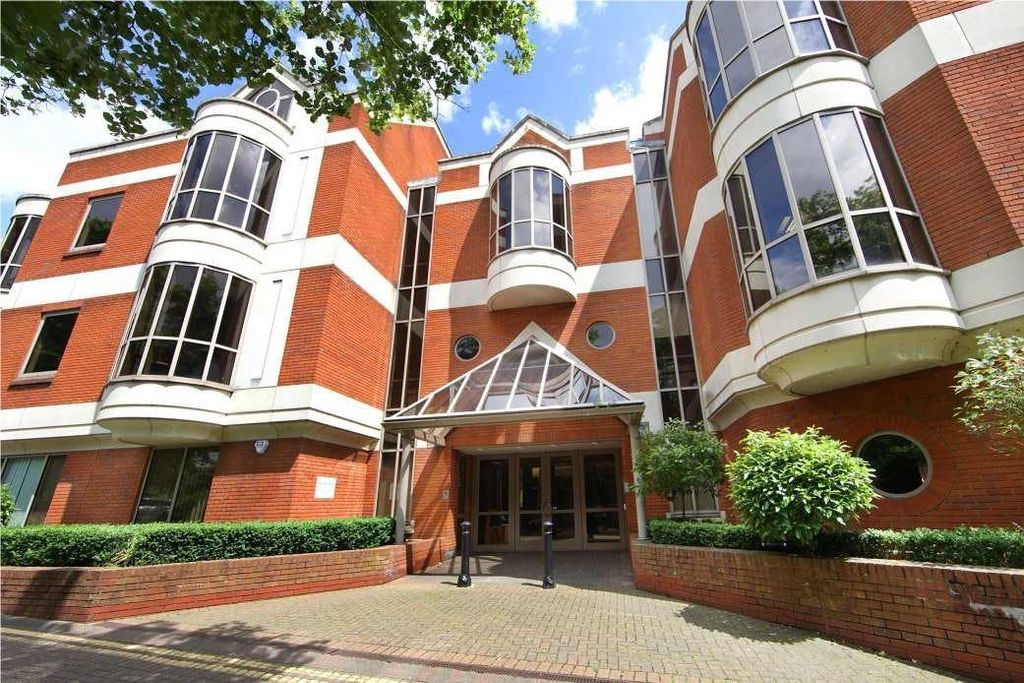 Property photo 3 of 17 Morgan House Windsor.Jpg