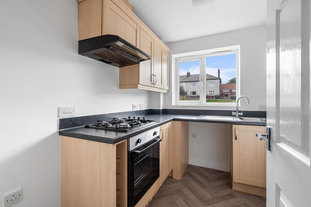 Property photo 2 of 16 4249124