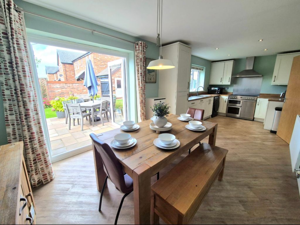 Property photo 3 of 20 Kitchen Diner